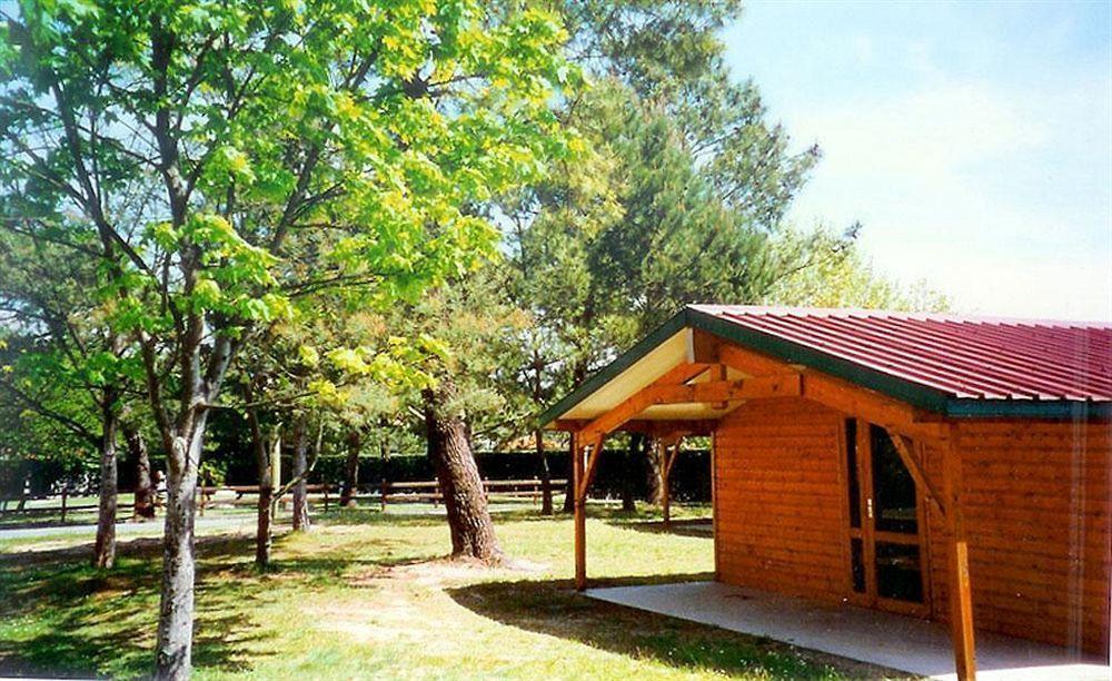 Domaine Du Pignada Hotel Boucau Exterior photo