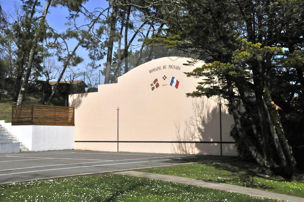 Domaine Du Pignada Hotel Boucau Exterior photo