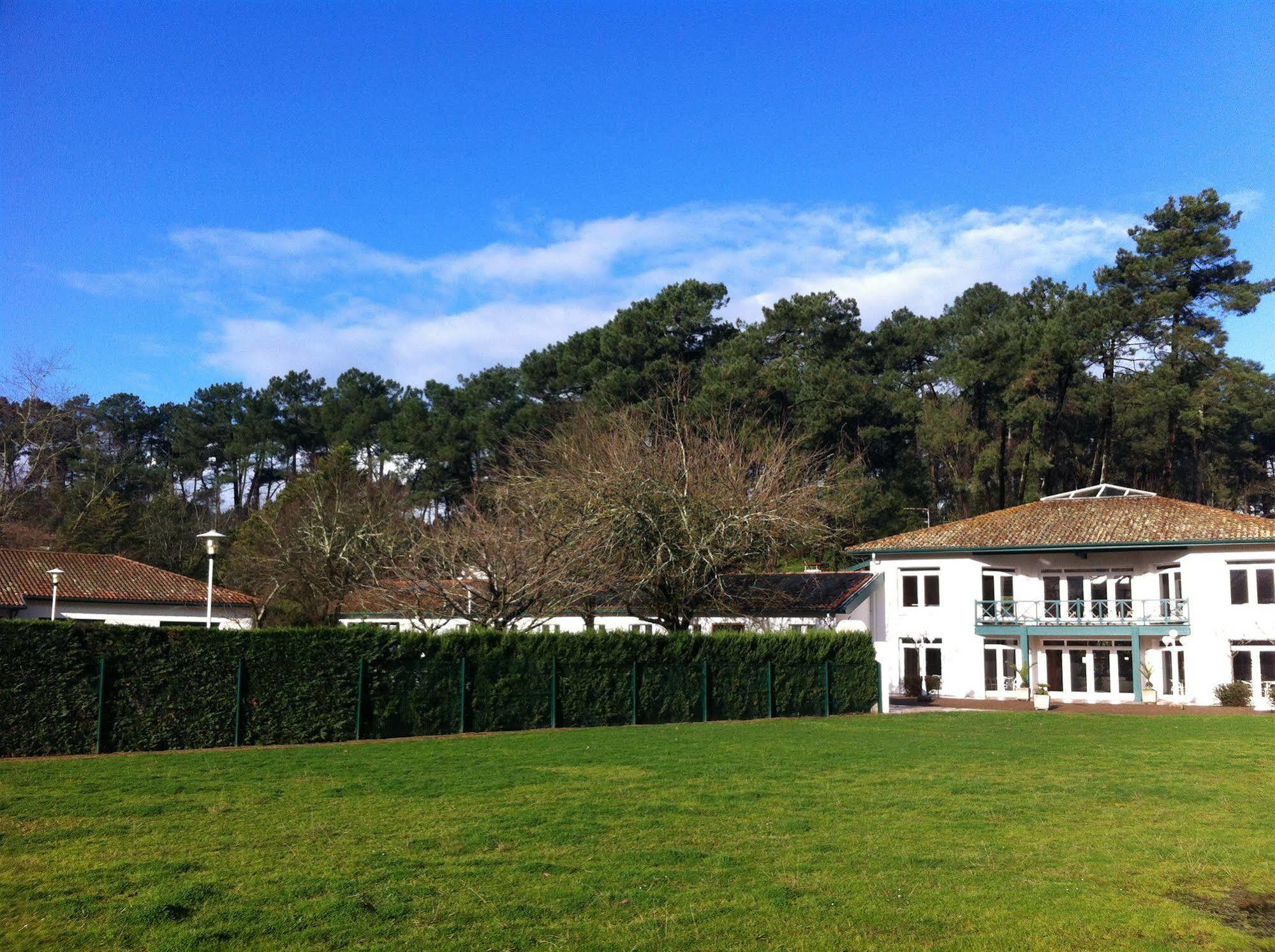 Domaine Du Pignada Hotel Boucau Exterior photo