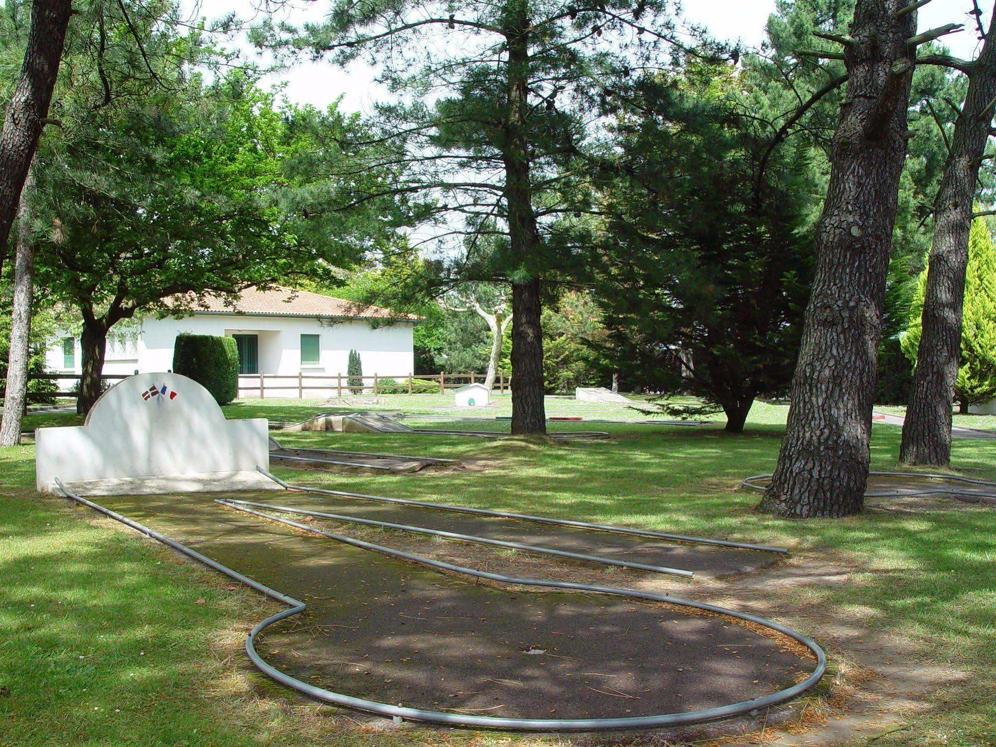 Domaine Du Pignada Hotel Boucau Exterior photo